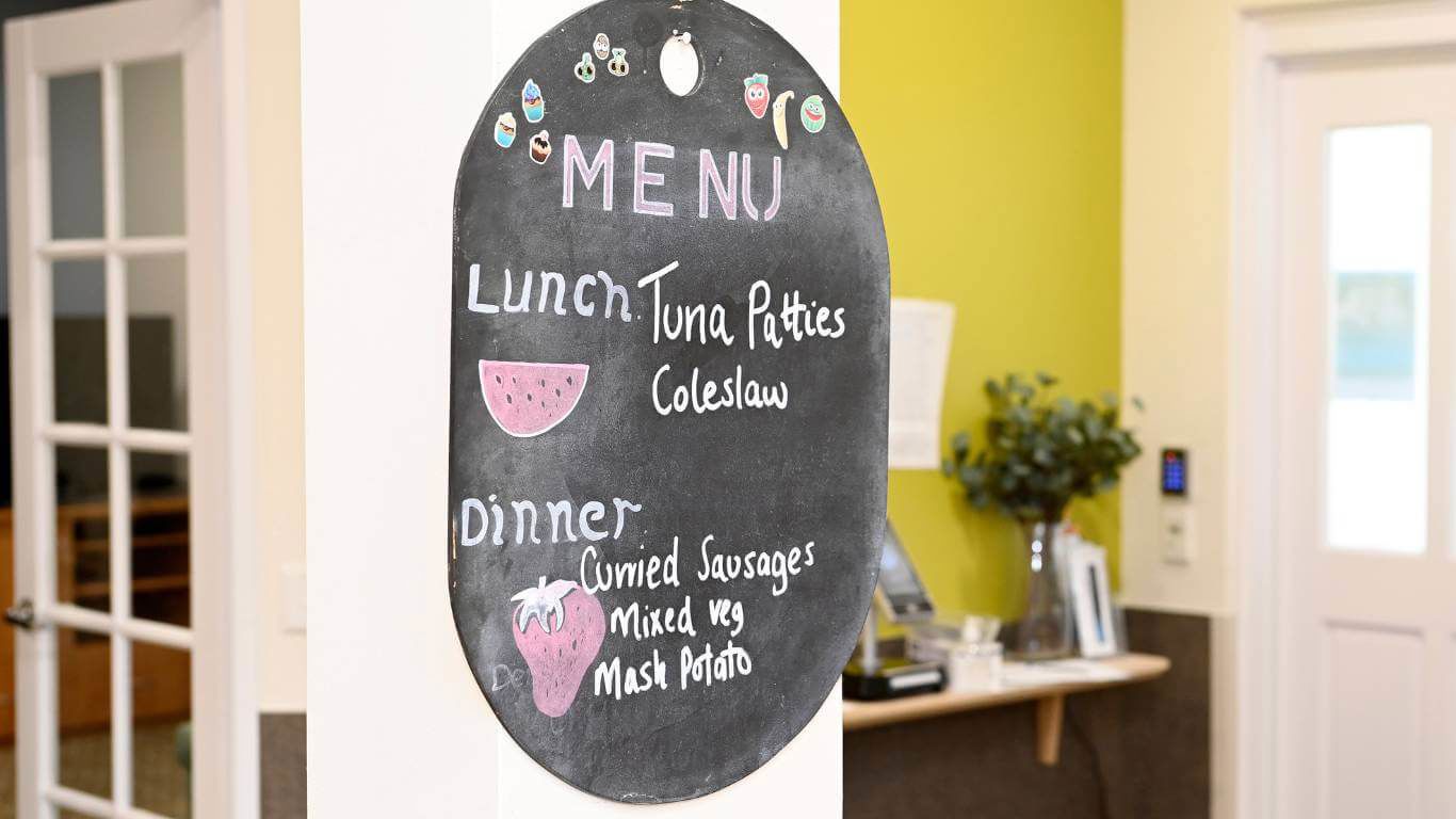 Brightwater Marangaroo Transitional Accommodation Program_lunch menu chalkboard for lunch and dinner